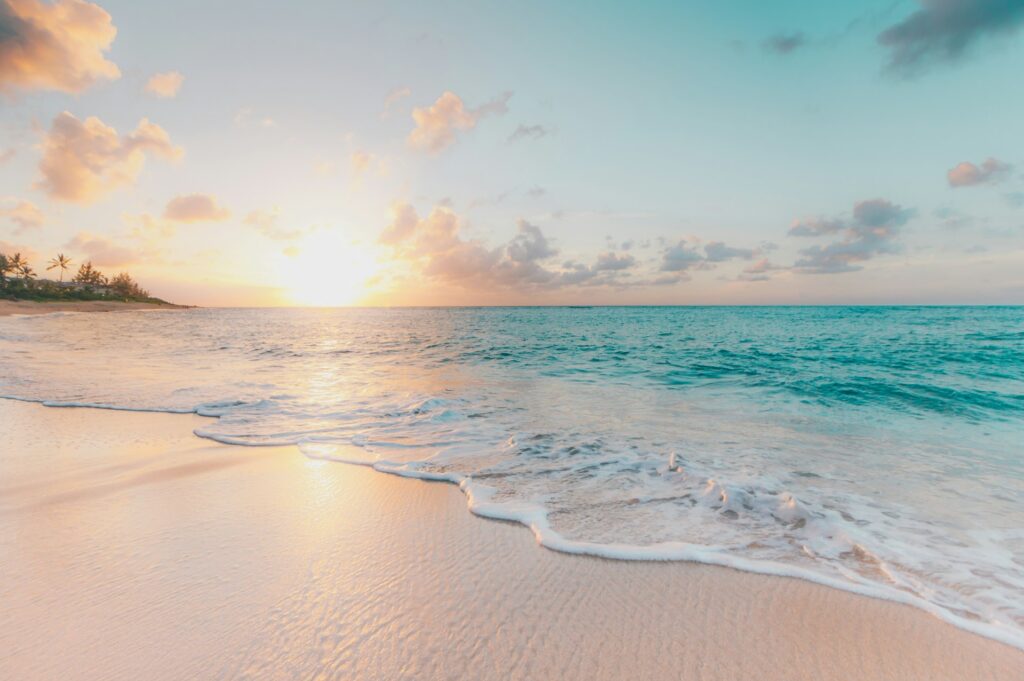 Turquoise water on a white sand beach on the Kenyan coast